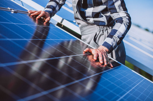 Navigating Solar Panel Incentives and Rebates in Florida